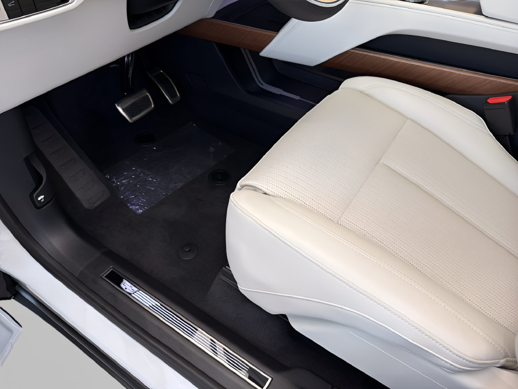 New 2027 Cadillac Vistiq Sport w/ LPO, Floor Liner Package AWD/4WD image 15