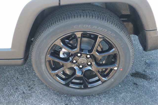 New 2026 Jeep Compass Latitude image 24