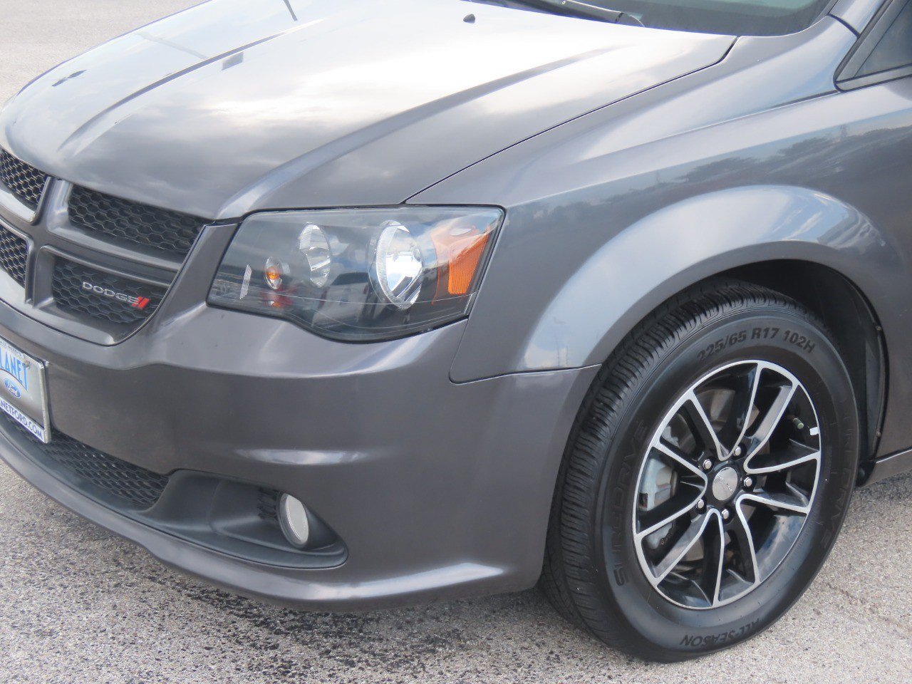 Used 2019 Dodge Grand Caravan GT FWD image 2