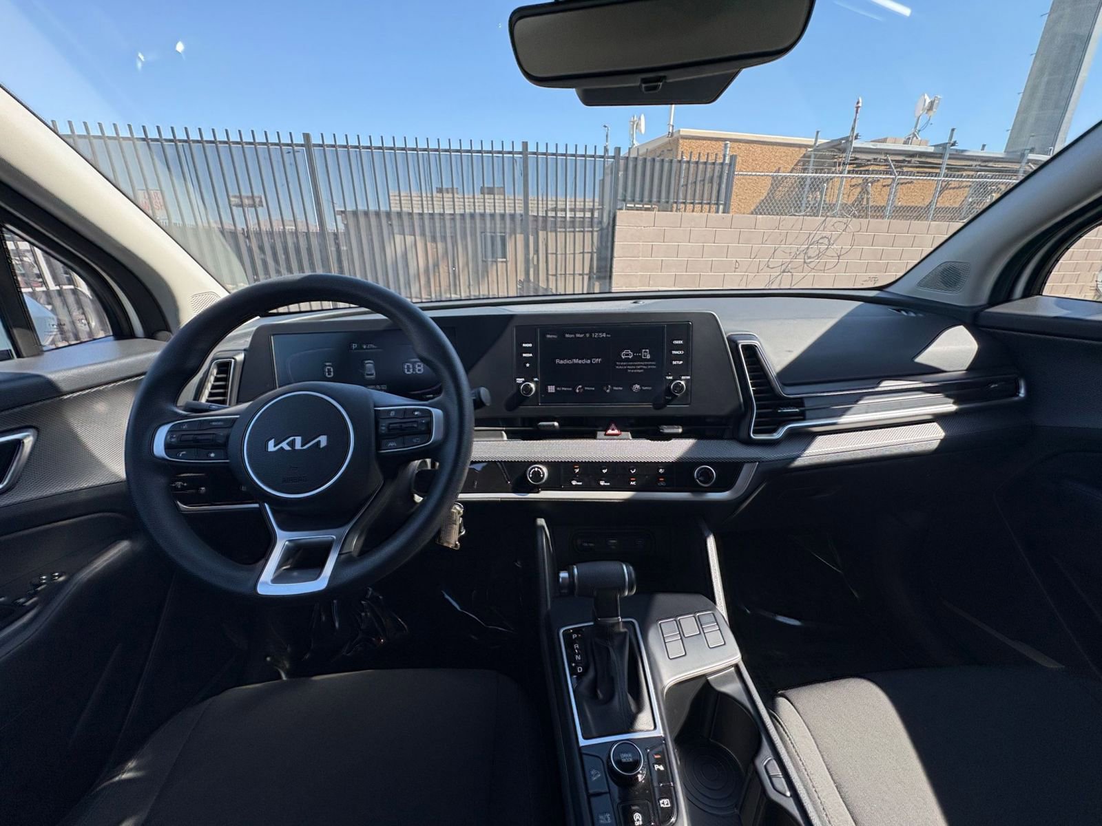 Used 2025 Kia Sportage LX image 32