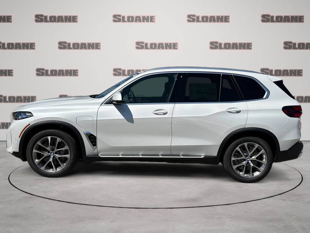 New 2026 BMW X5 xDrive50e AWD/4WD image 2