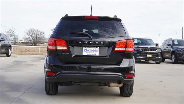 Used 2019 Dodge Journey SE image 8