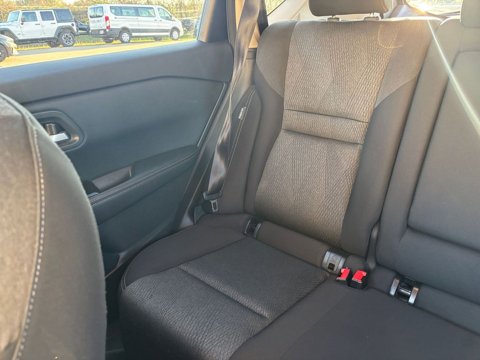 Used 2025 Nissan Rogue SV FWD image 41