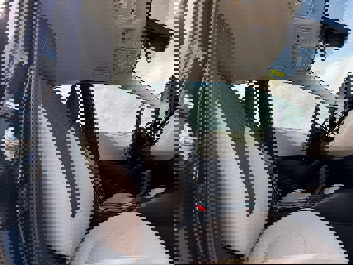 Used 2022 Toyota Corolla LE w/ LE Convenience Package FWD image 19