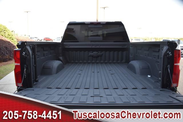 Used 2025 Chevrolet Silverado 2500 ZR2 w/ Technology Package image 9