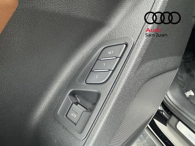 Used 2025 Audi Q3 2.0T Premium w/ Convenience Package AWD/4WD image 33