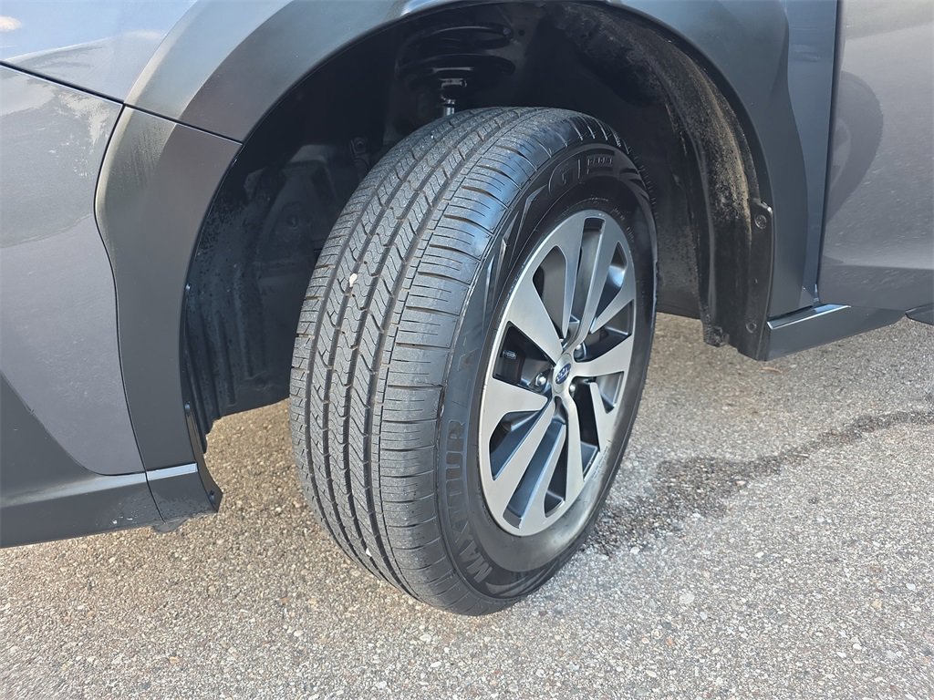 Used 2023 Subaru Outback Premium image 32