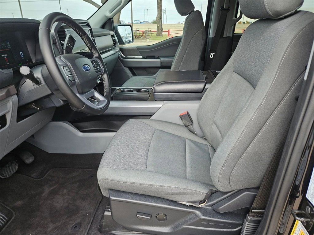 Used 2025 Ford F150 XLT w/ Equipment Group 301A Standard image 11