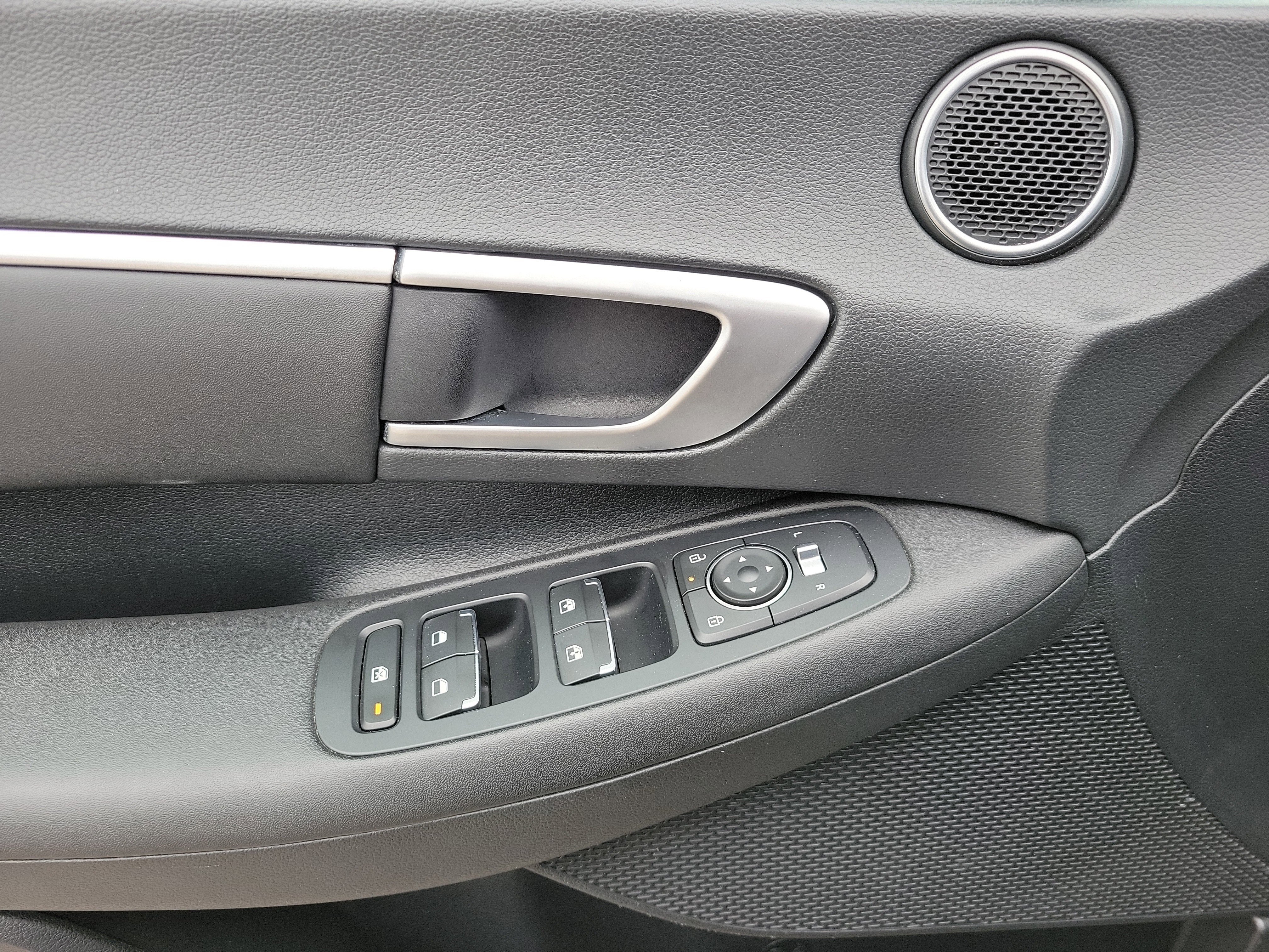 Used 2024 Hyundai Sonata SEL FWD image 24