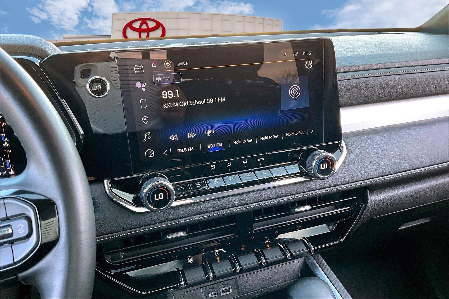 Used 2023 Chevrolet Colorado LT w/ LT Convenience Package image 6