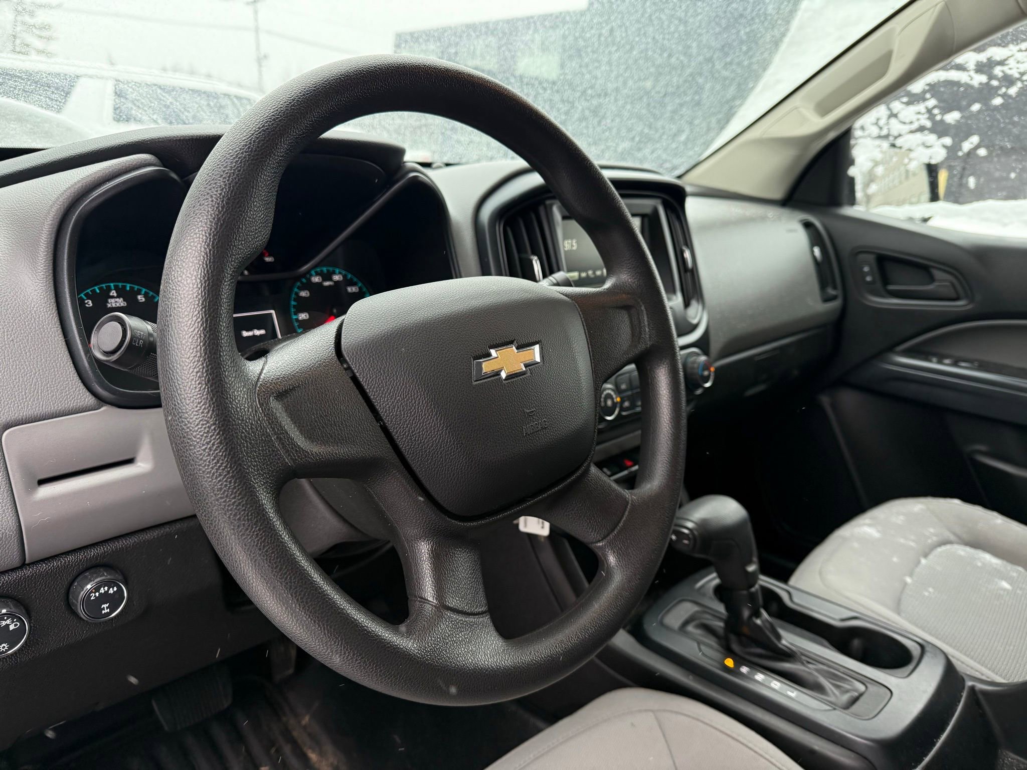 Used 2018 Chevrolet Colorado W/T image 31
