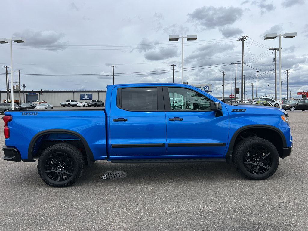 Used 2025 Chevrolet Silverado 1500 LT Trail Boss w/ Convenience Package II image 6
