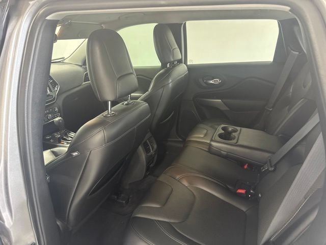 Used 2019 Jeep Cherokee Limited AWD/4WD image 18