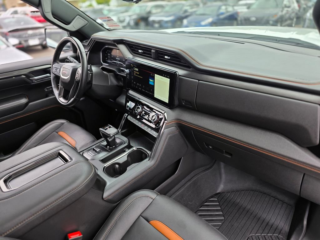 Used 2022 GMC Sierra 1500 AT4 w/ AT4 Premium Package image 9