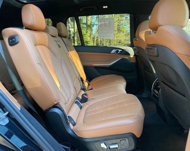 Used 2022 BMW X7 xDrive40i w/ M Sport Package image 18