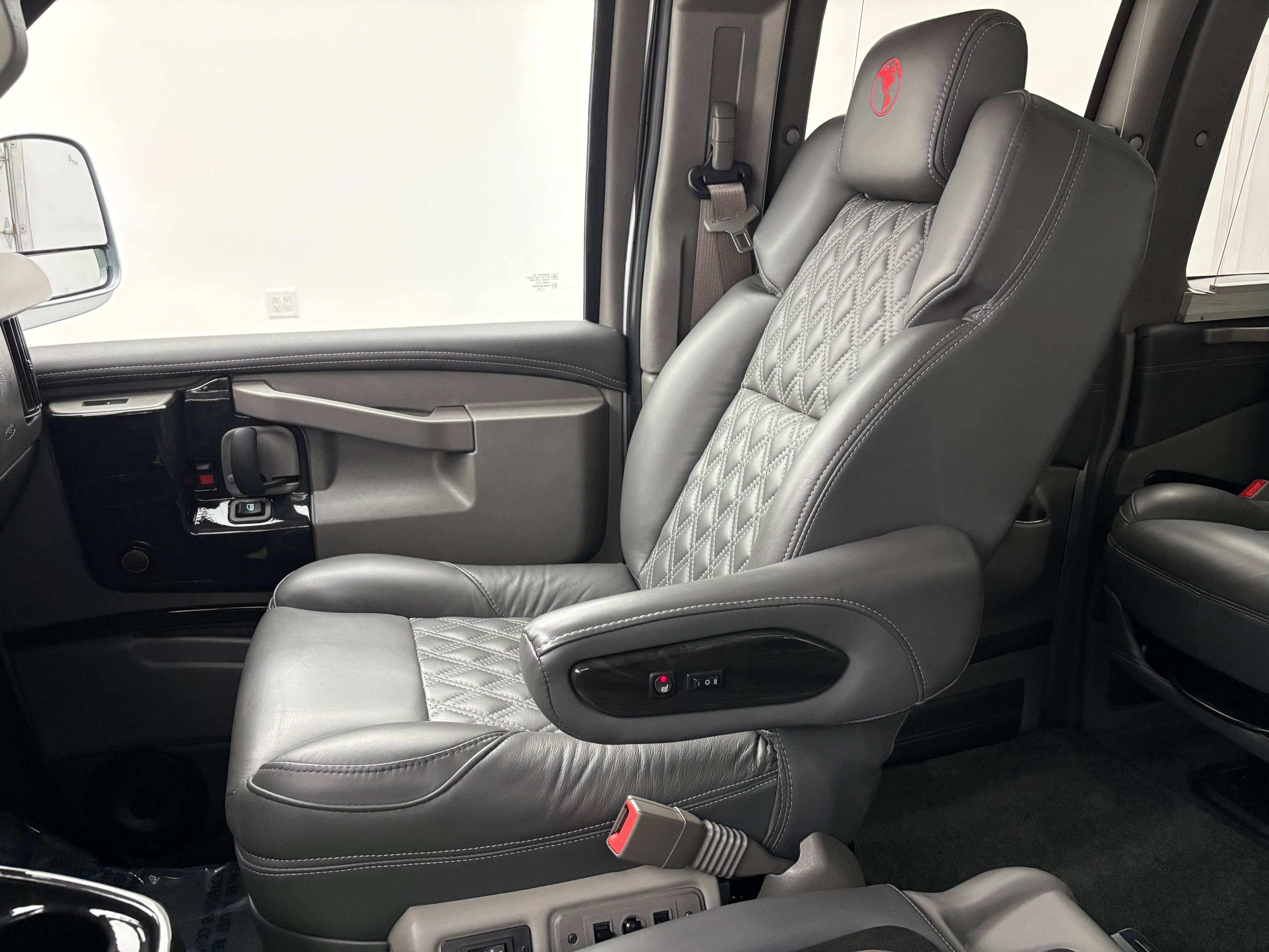 Used 2025 Chevrolet Express 2500 w/ Driver Convenience Package RWD image 48