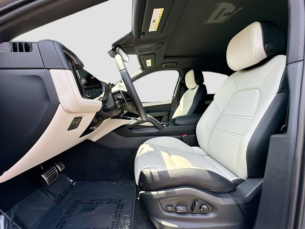 New 2026 Porsche Cayenne S AWD/4WD image 5