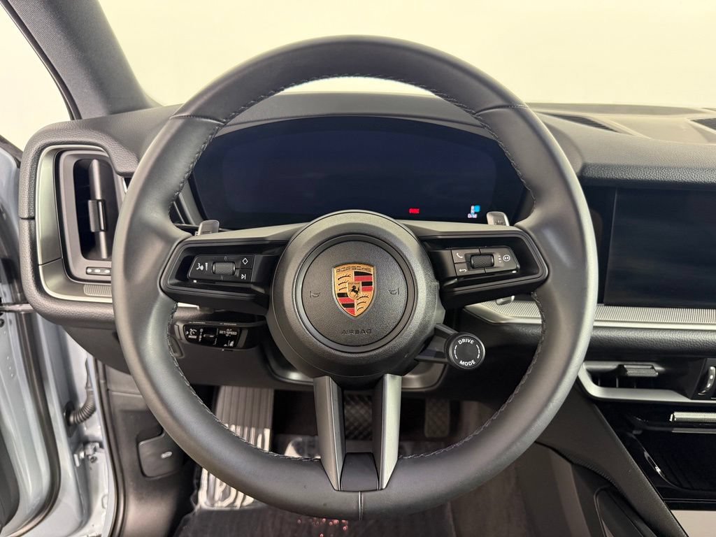 Certified 2025 Porsche Cayenne AWD/4WD image 25
