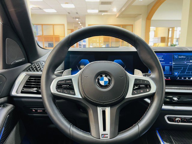 Used 2025 BMW X5 M60i w/ Parking Assistance Package image 8