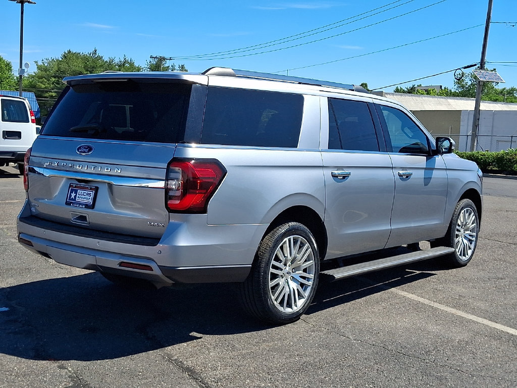 Used 2024 Ford Expedition Max Limited AWD/4WD image 12