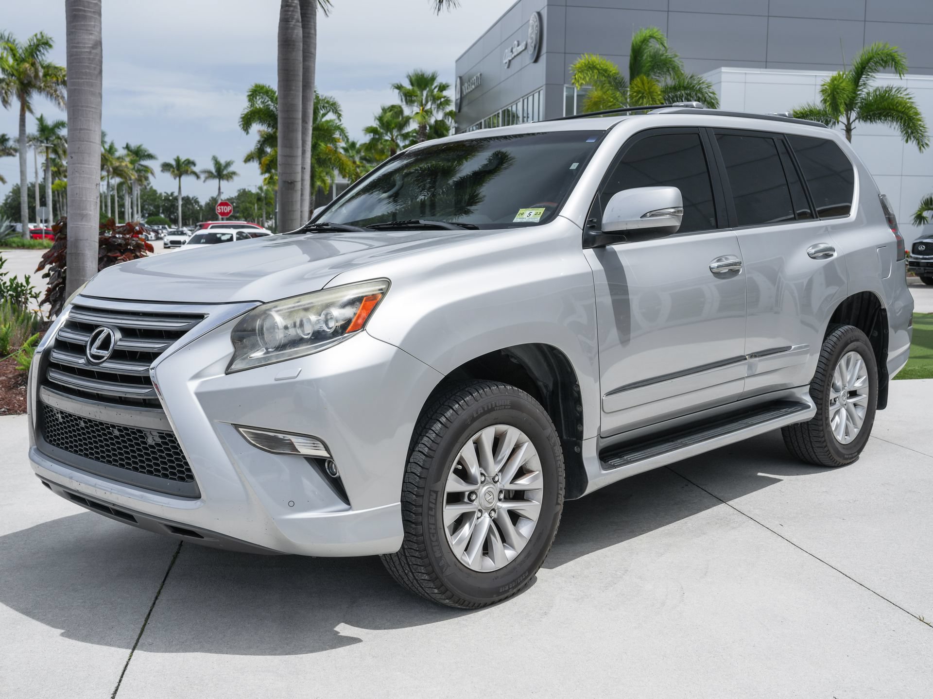 Used 2014 Lexus GX 460 w/ Premium Package AWD/4WD image 6