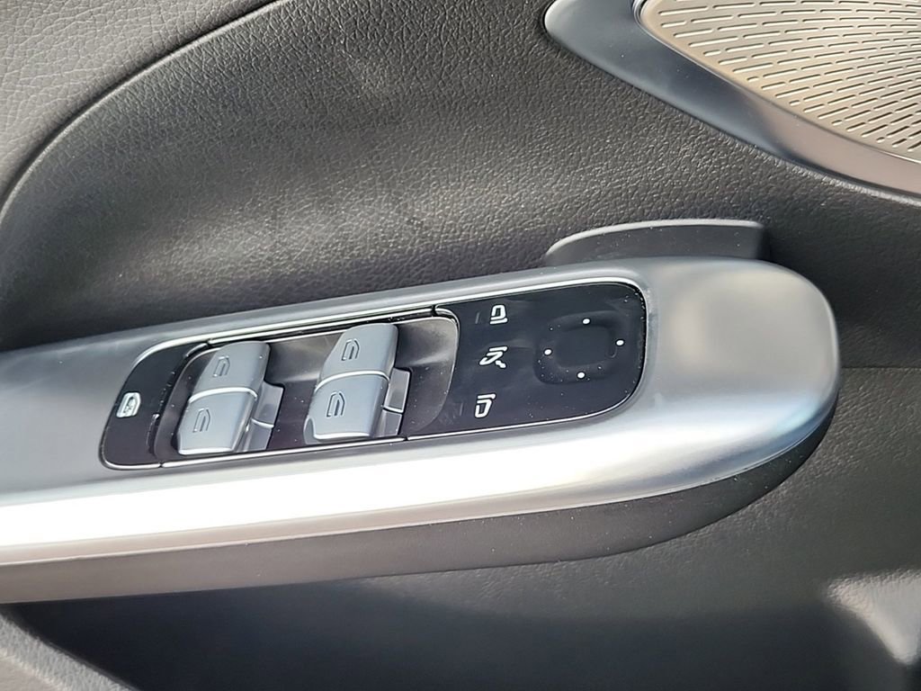 New 2024 Mercedes-Benz C 300 4MATIC Sedan image 9