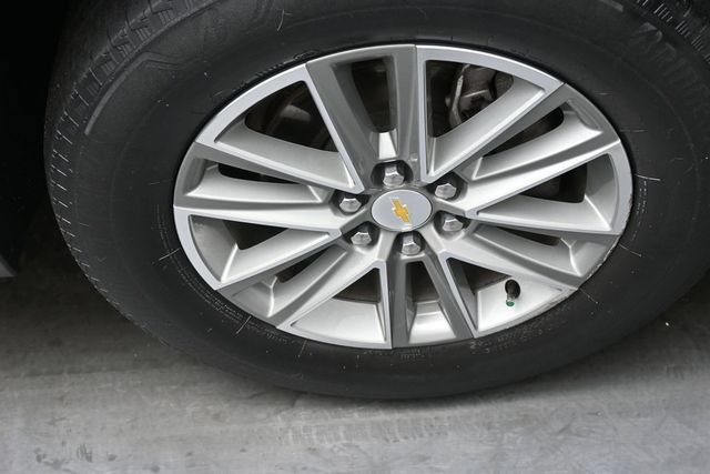 Used 2023 Chevrolet Traverse LT FWD image 26