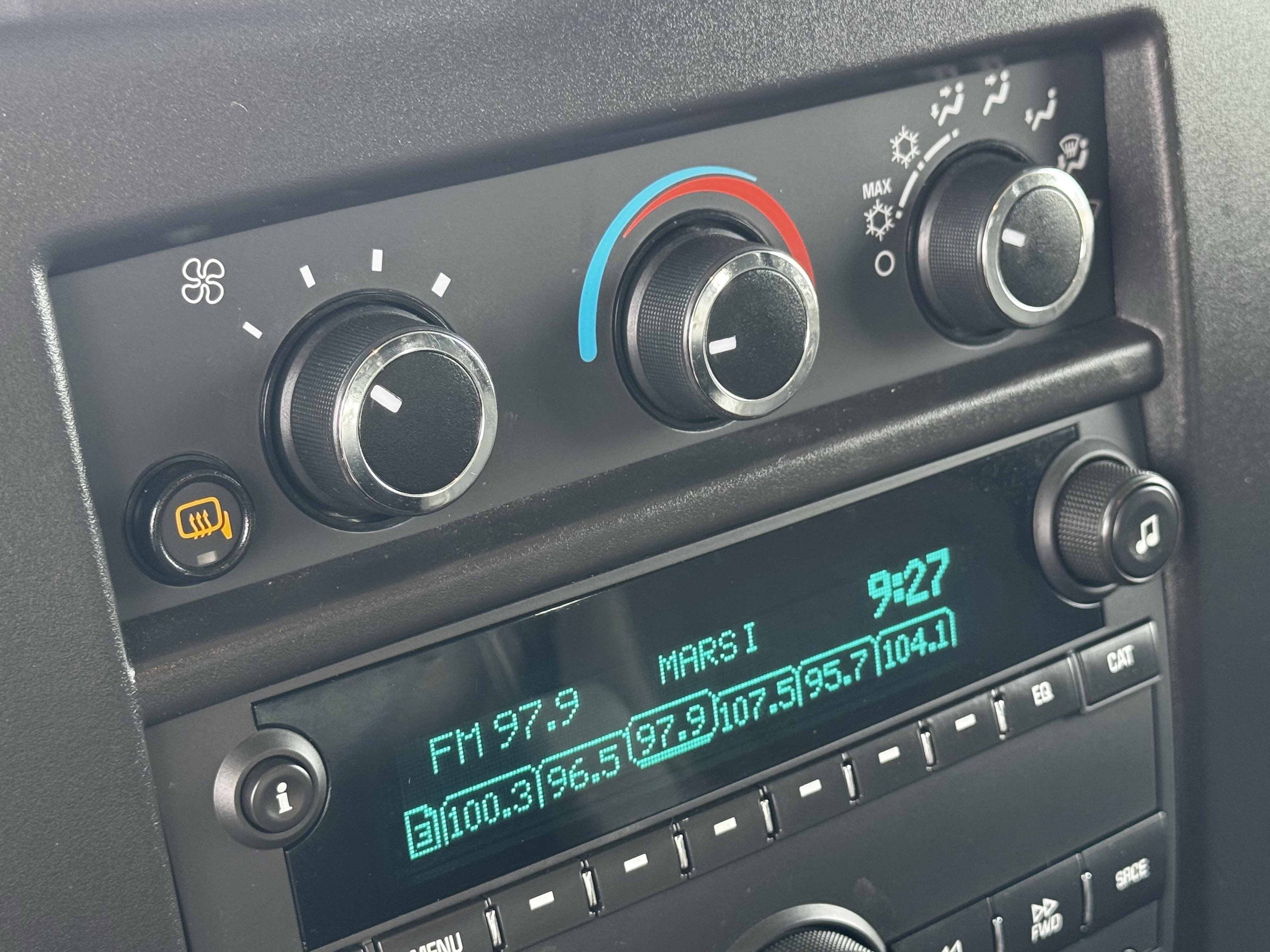 Used 2024 GMC Savana 2500 w/ Driver Convenience Package image 18