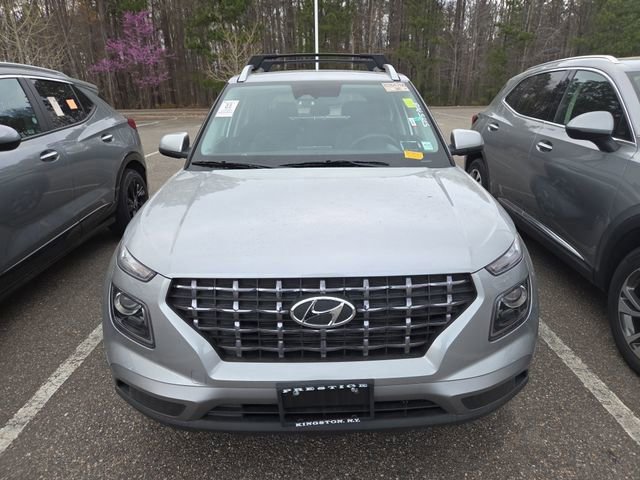Used 2025 Hyundai Venue SEL FWD image 8