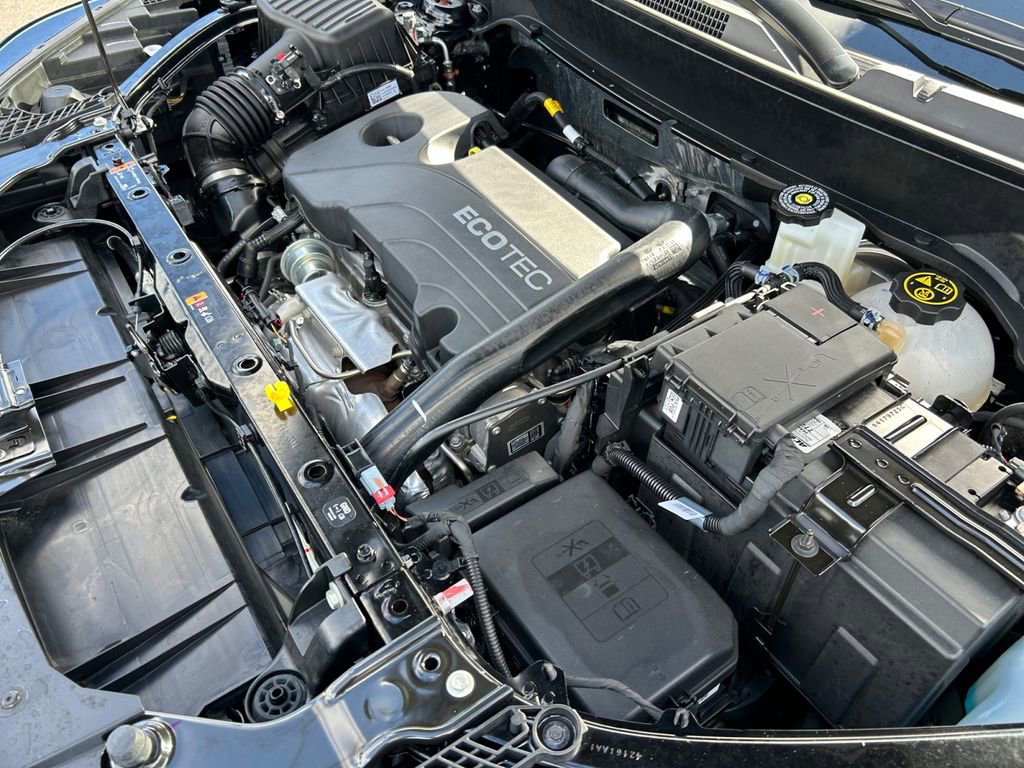 Used 2022 GMC Terrain SLT w/ Infotainment Package II image 30