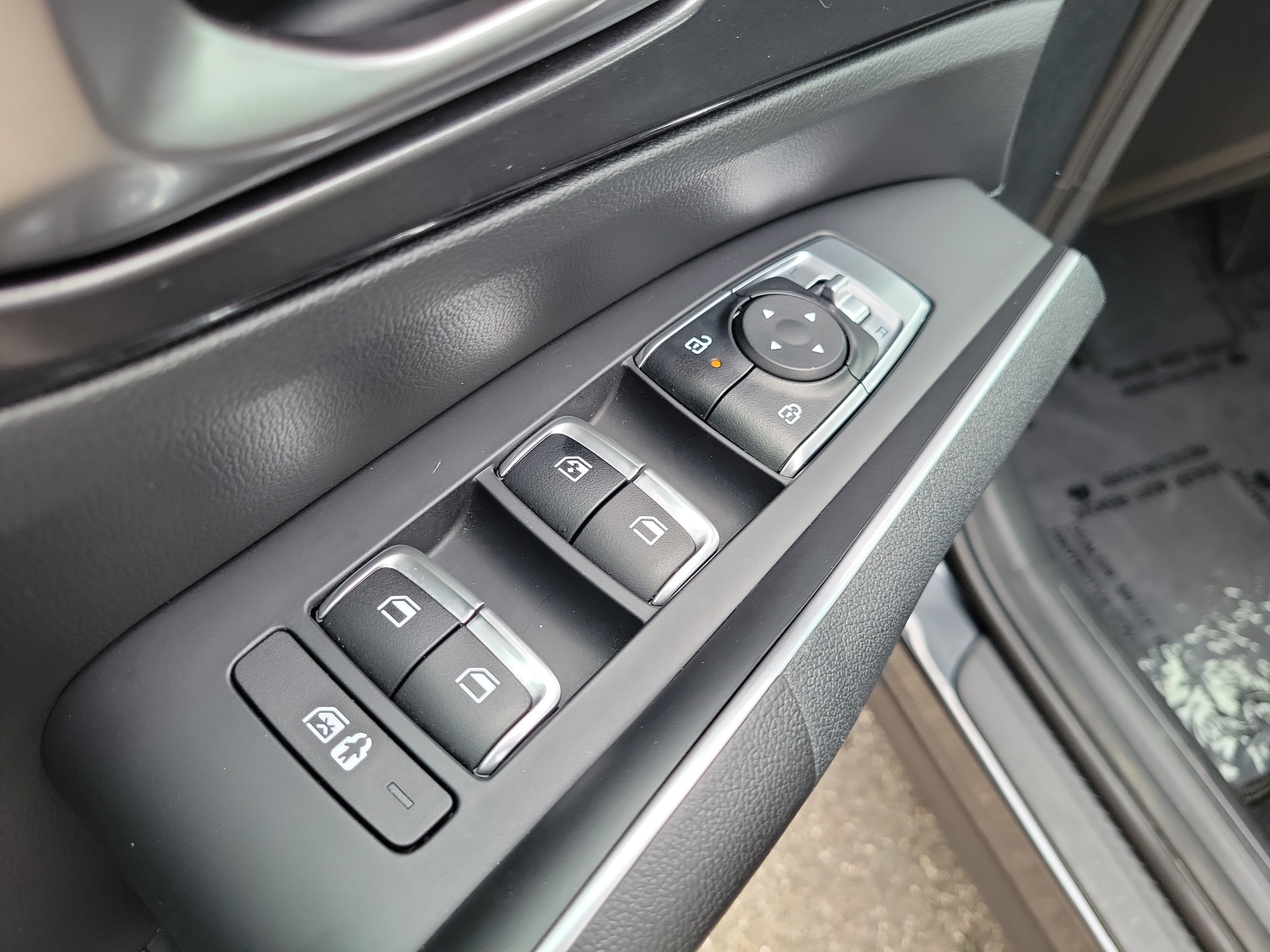 Certified 2024 Kia Sorento LX FWD image 20