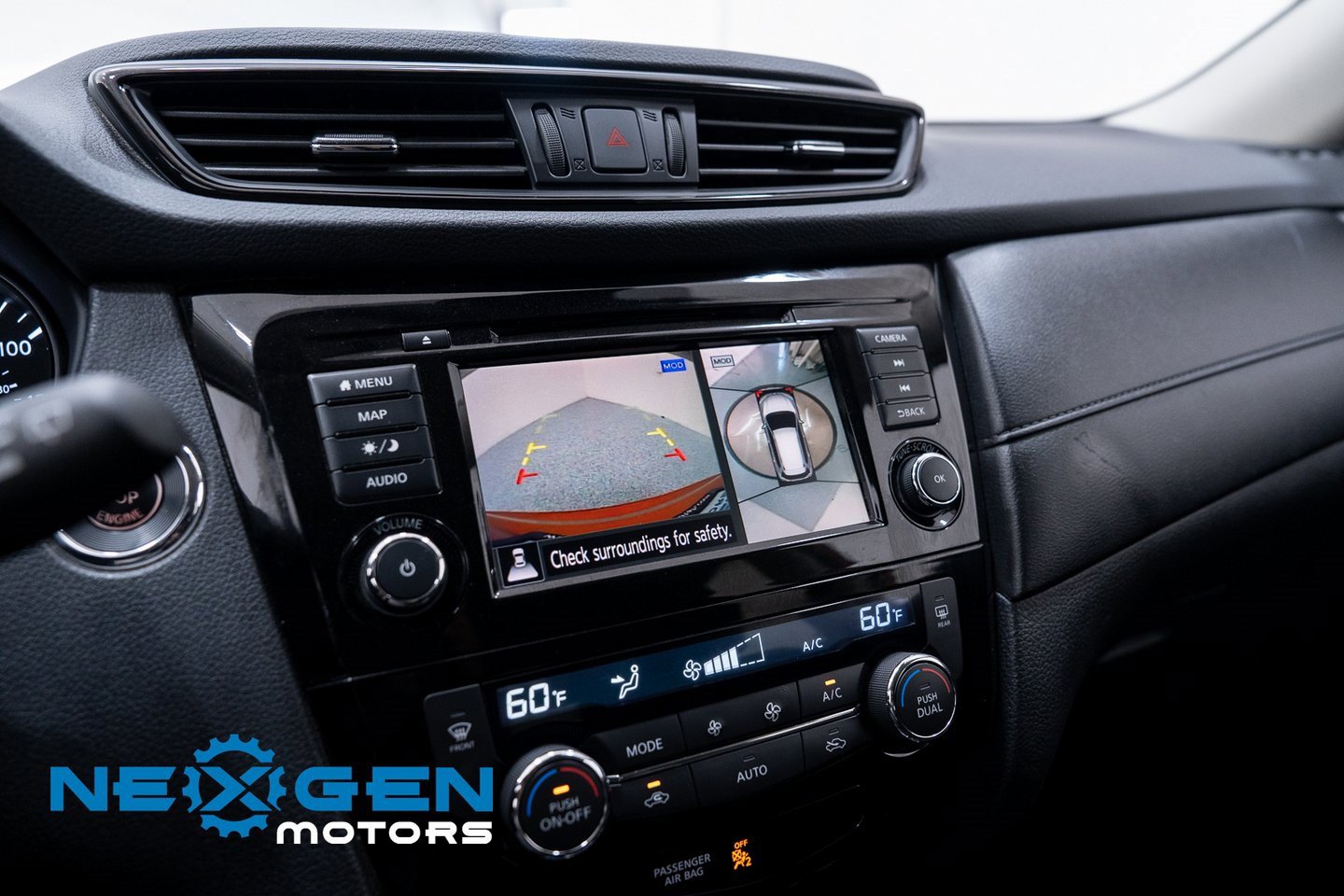 Used 2020 Nissan Rogue SV w/ Premium Package image 36