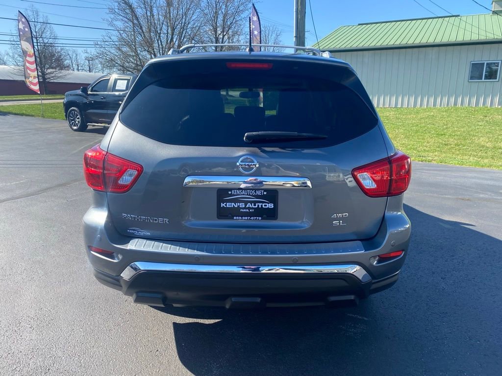 Used 2018 Nissan Pathfinder SL AWD/4WD image 6