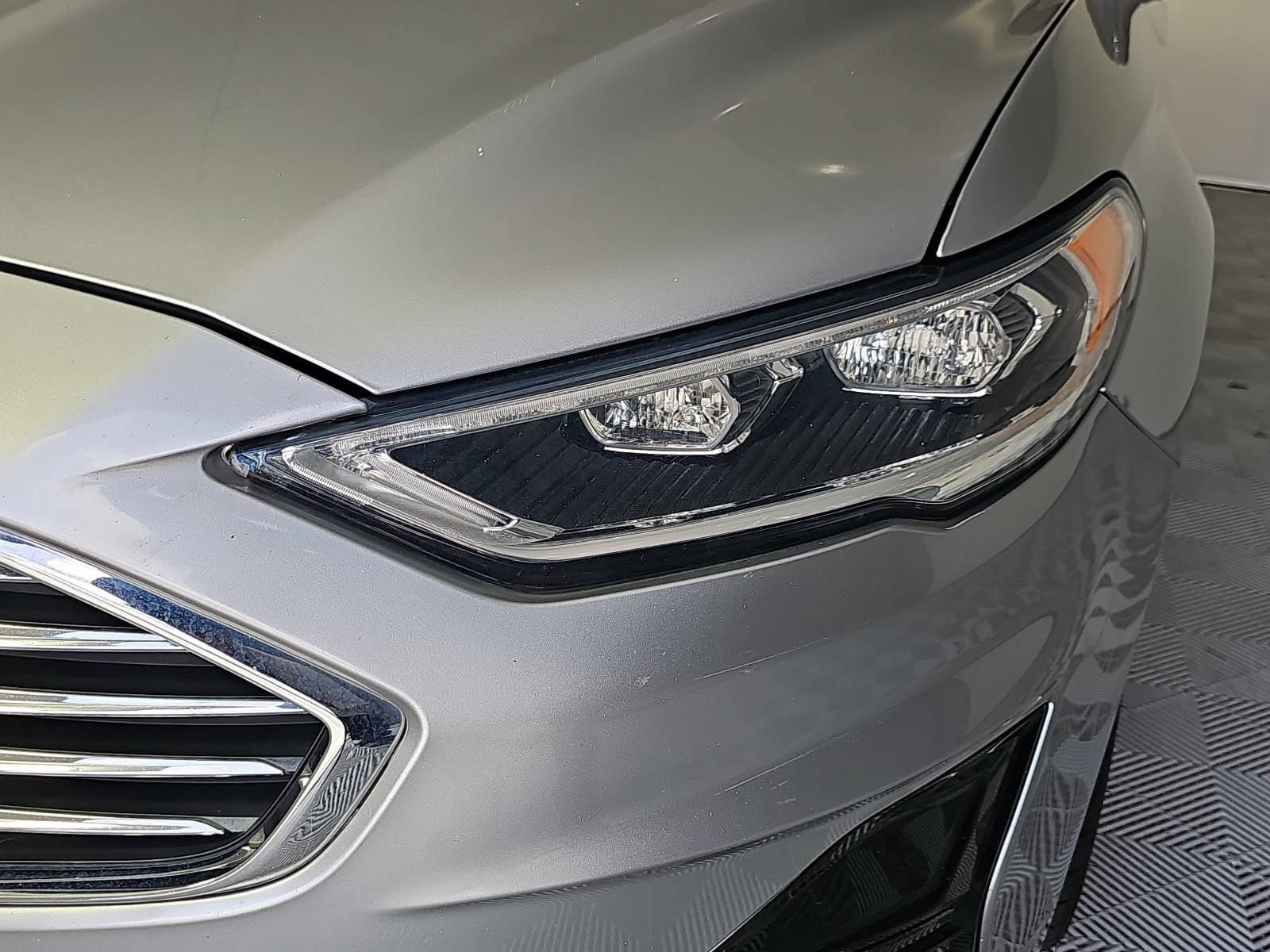 Used 2020 Ford Fusion SEL FWD image 26