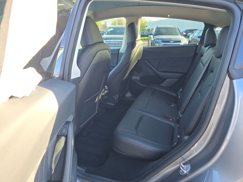 Used 2025 Tesla Model Y Long Range AWD/4WD image 24
