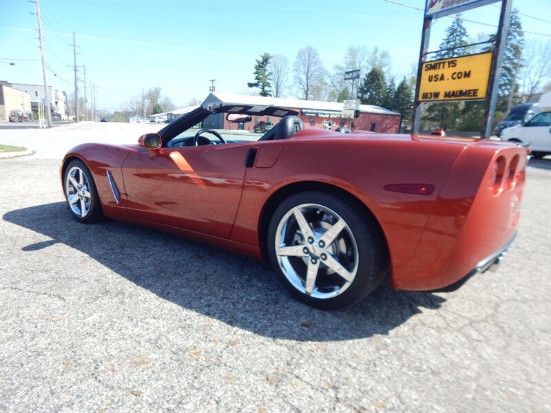 Used 2005 Chevrolet Corvette Convertible w/ Preferred Equipment Group RWD image 2