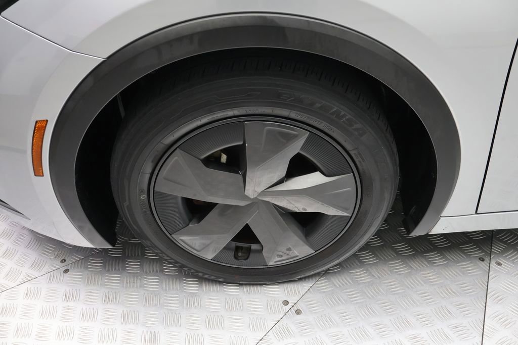 Used 2023 Toyota Prius LE image 4