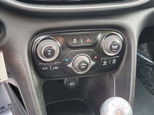 Used 2013 Dodge Dart Limited image 19