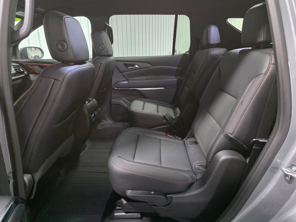 Used 2026 Chevrolet Traverse Z71 AWD/4WD image 10