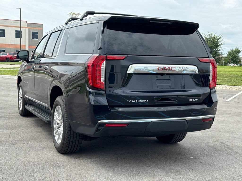 Used 2022 GMC Yukon XL SLT w/ SLT Premium Package AWD/4WD image 5