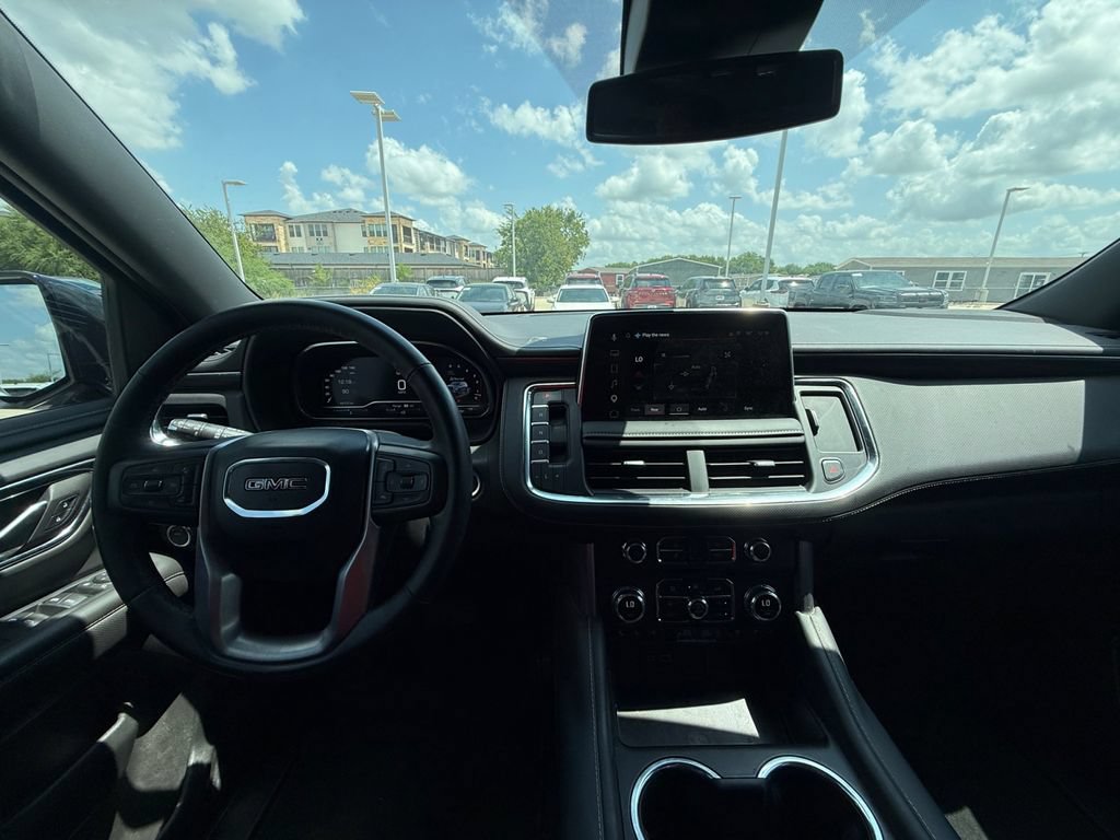 Used 2023 GMC Yukon SLT w/ SLT Premium Package RWD image 15