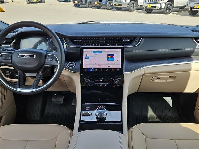 Used 2024 Jeep Grand Cherokee L Limited image 10