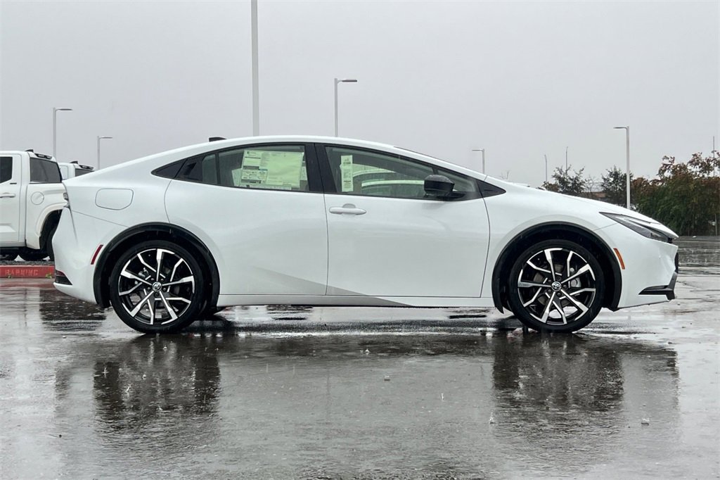 New 2026 Toyota Prius Plug-In Hybrid image 3