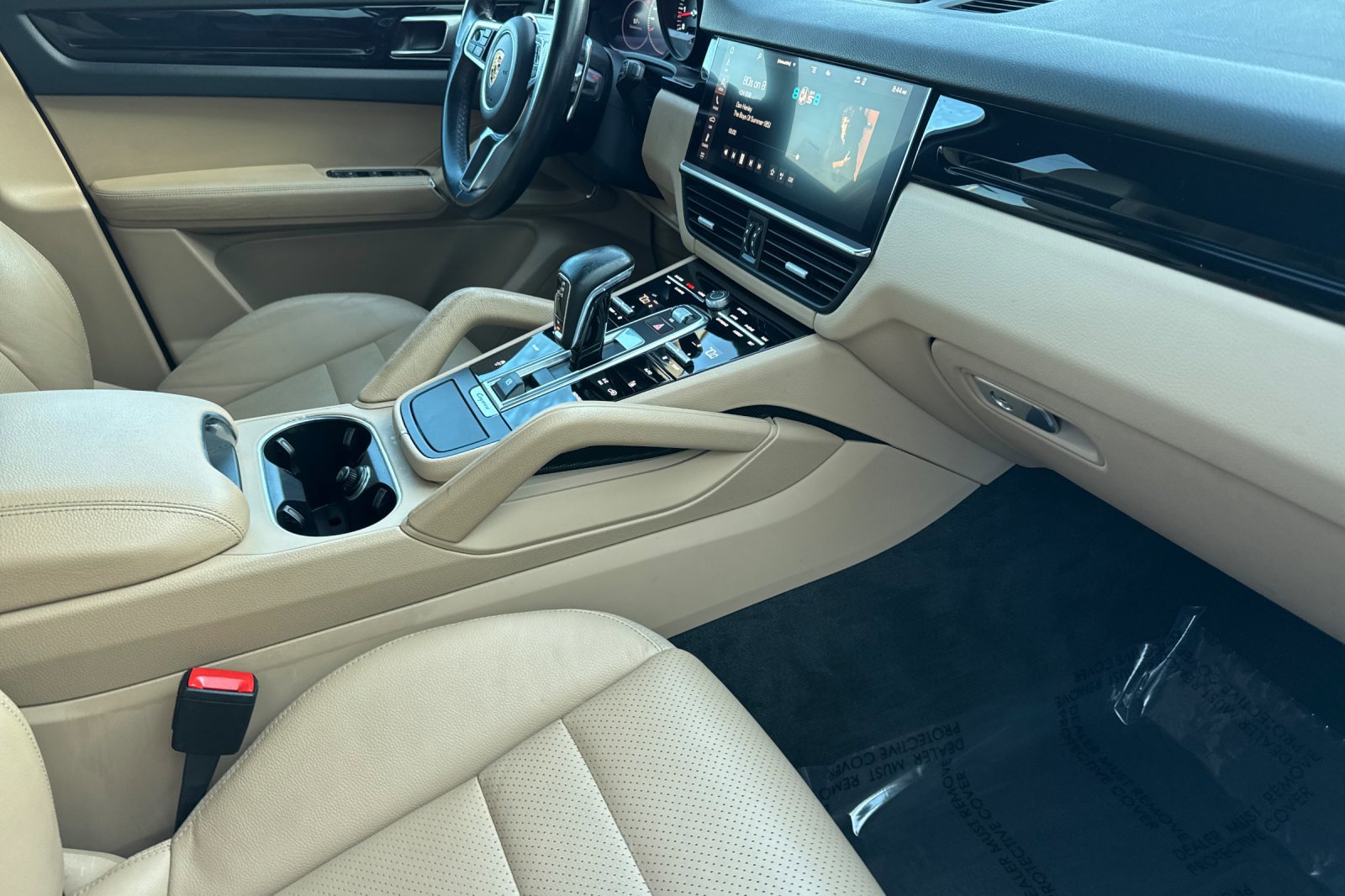 Used 2021 Porsche Cayenne AWD/4WD image 16