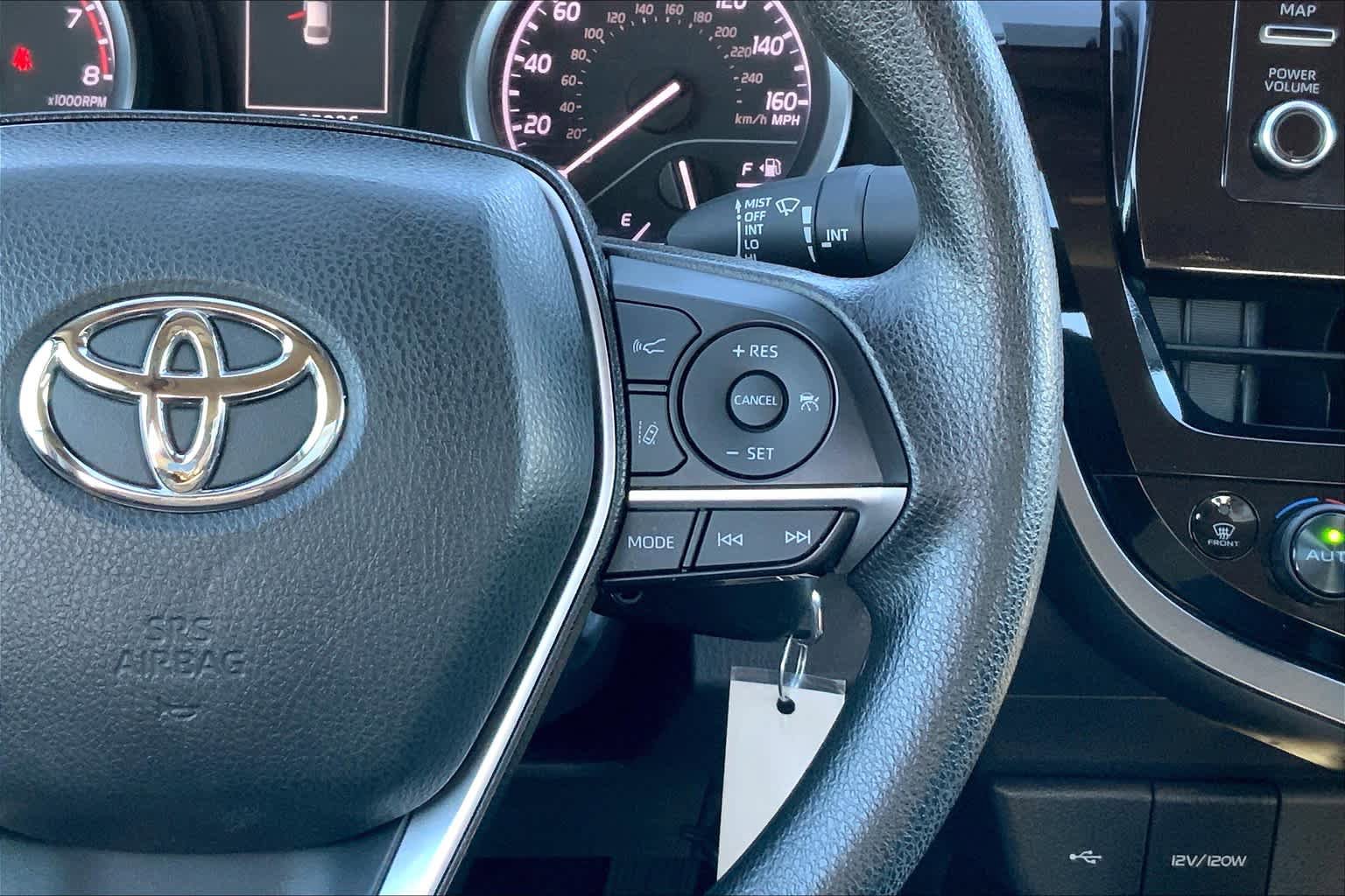 Used 2022 Toyota Camry LE FWD image 25