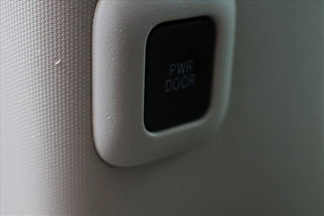 Used 2012 Toyota Sienna XLE FWD image 23