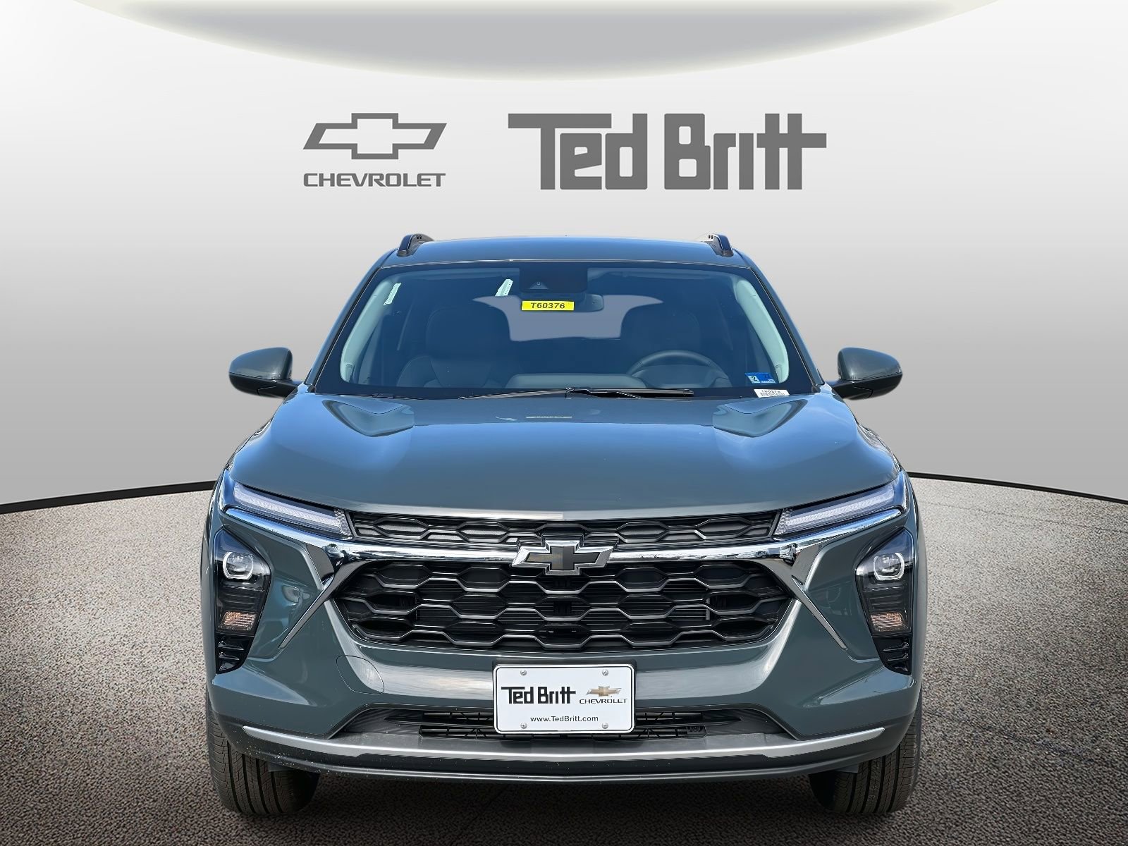 New 2026 Chevrolet Trax LT w/ Driver Confidence Package FWD image 2