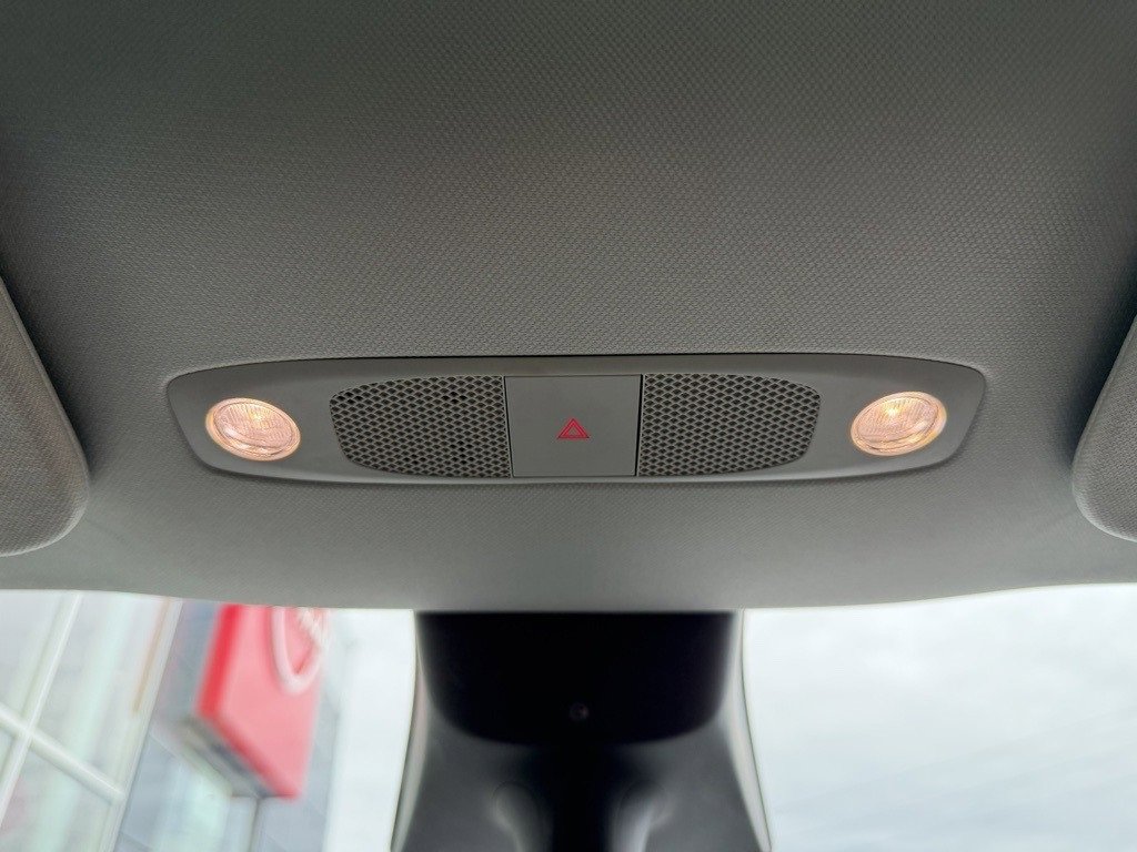 Used 2022 Tesla Model Y Performance image 29