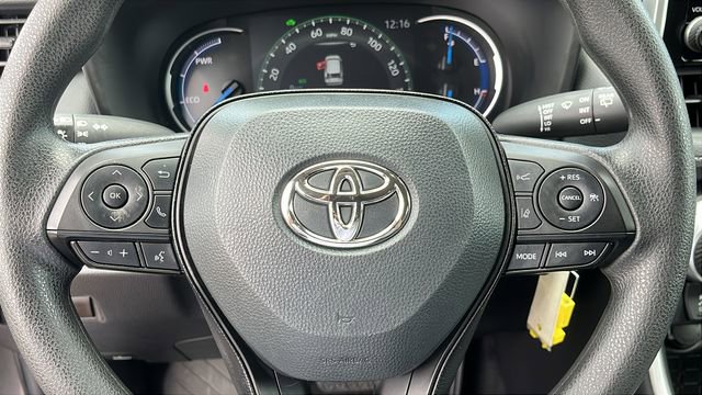 Used 2025 Toyota RAV4 LE AWD/4WD image 12