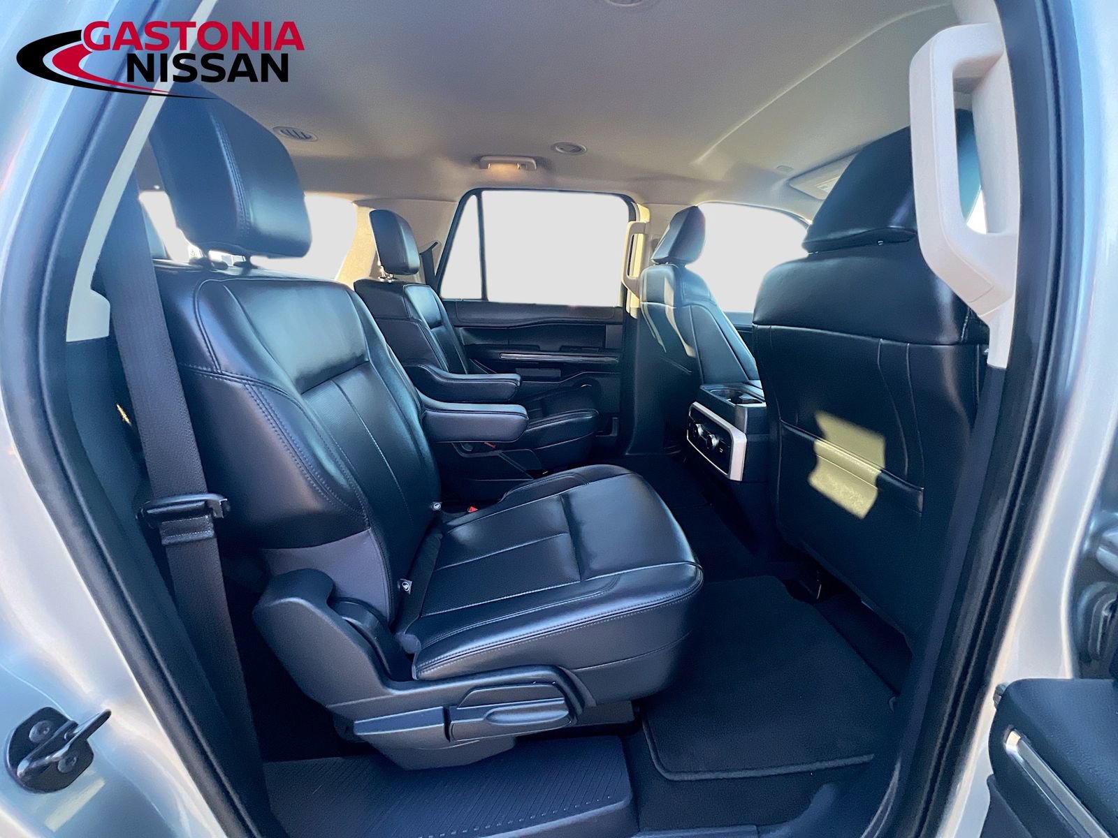 Used 2024 Ford Expedition Max XLT image 38